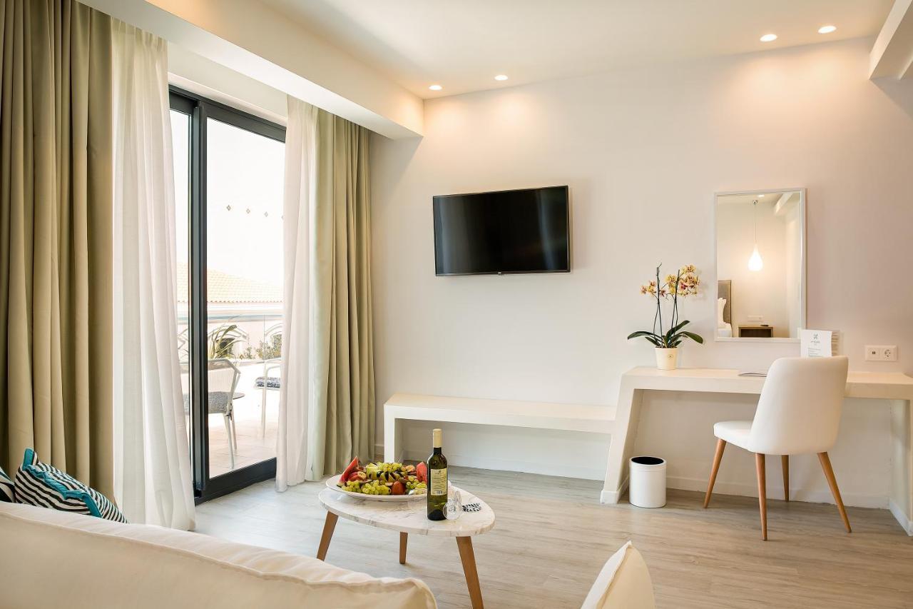 Samian Mare Hotel, Suites & Spa Karlovassi Exterior photo