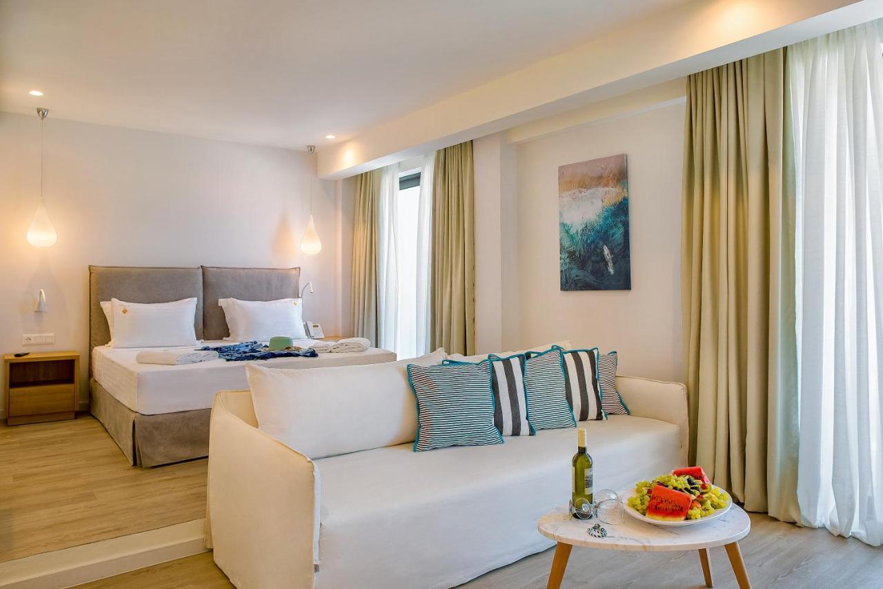Samian Mare Hotel, Suites & Spa Karlovassi Exterior photo