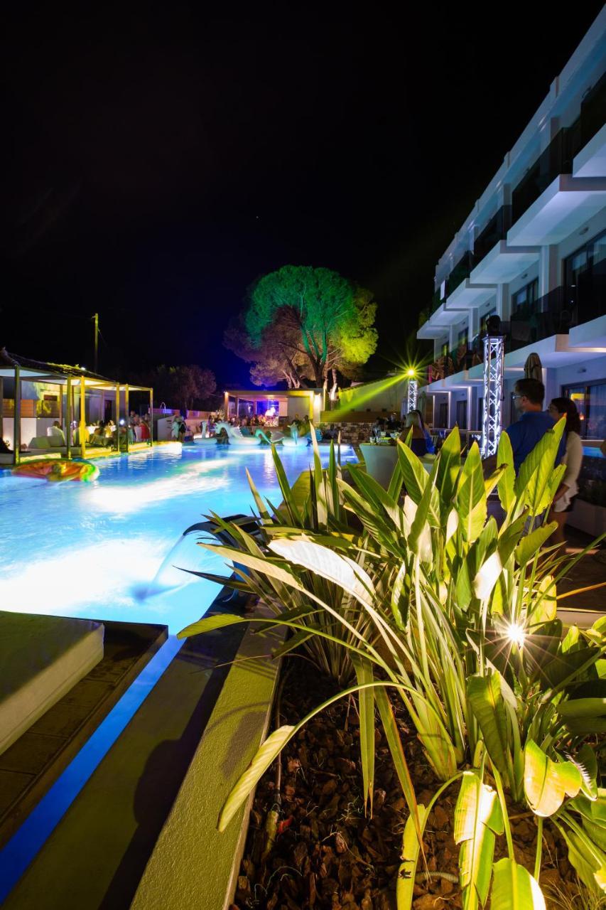 Samian Mare Hotel, Suites & Spa Karlovassi Exterior photo